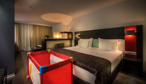 Suite, vistas parciales al mar (Sunset 2 Adults+ 1 Child)