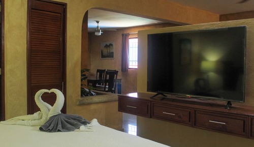 Habitación superior, 1 cama de matrimonio grande con sofá cama