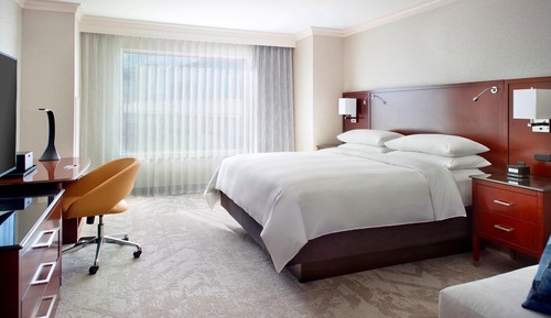 Habitación, 1 cama de matrimonio grande (Mobility/Hearing Access, Roll-In Shwr)