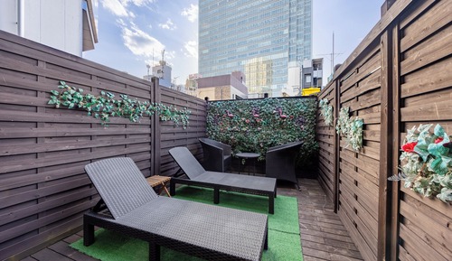 Habitación superior, 1 cama de matrimonio grande con sofá cama (King Room, No Daily Cleaning)