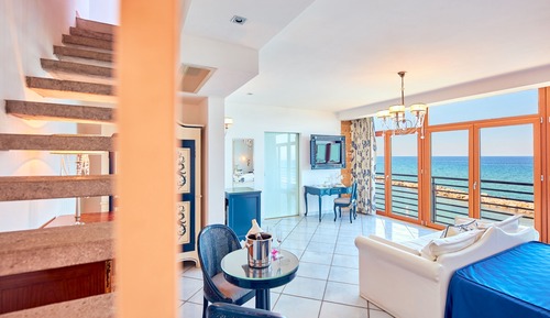 Suite, terraza, vistas al mar