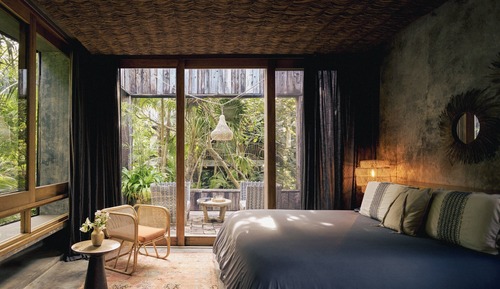 Suite (Air Suite with Plunge Pool)