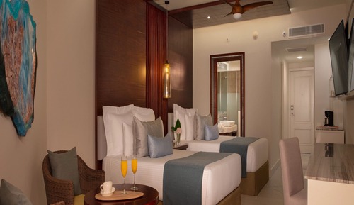 Junior Suite Tropical View Double Beds