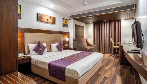 Habitación Deluxe con 1 cama doble o 2 individuales, 1 cama de matrimonio grande