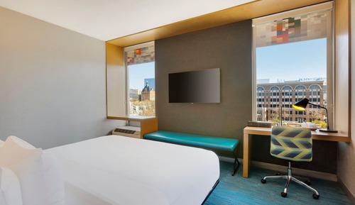 Habitación, 1 cama de matrimonio grande (Mobility/Hearing Access, Roll-In Shwr)