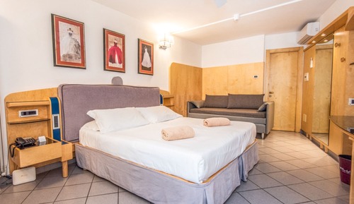 Camera Quadrupla Comfort