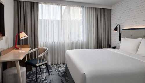 Habitación, 1 cama de matrimonio grande, vistas a la ciudad