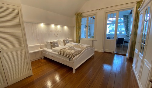 Deluxe-Suite Meer und Schiffe sehen