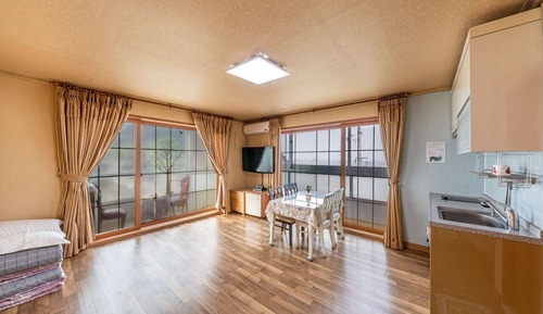 Habitación (Couple Family B)