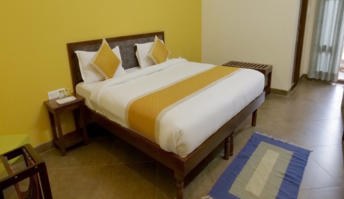 Deluxe Room Pool View