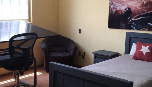 Dormitorio compartido clásico, 2 camas individuales, vistas al patio