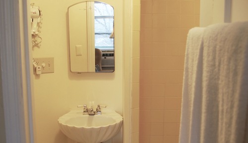 Habitación económica doble, baño privado (Room 23)