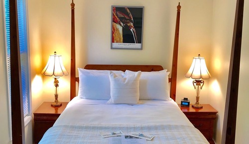 Habitación Deluxe doble, baño privado (Queen with Porch #19)