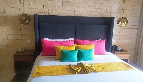 Luxury Junior Suite King with Balcony