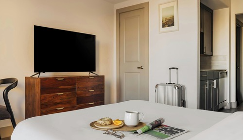 Estudio, 1 cama de matrimonio, balcón