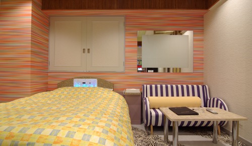 Habitación estándar doble (Run of House, 24h stay from check-in)