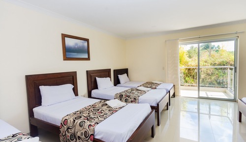 Habitación familiar, varias camas, balcón (6)