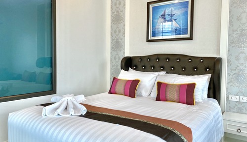 Superior Pool View Room