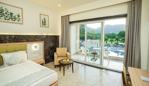 Habitación de lujo, balcón, vistas a la montaña (Pool View)