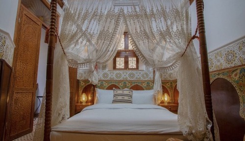 Suite tradicional (Krade)