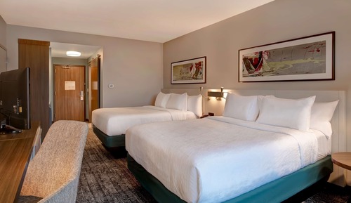 Habitación, 2 camas de matrimonio, accesible para personas con discapacidad (Hearing)