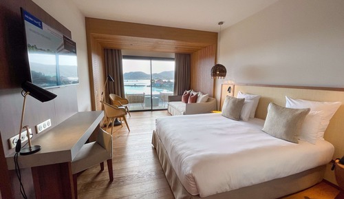 Suite junior, 1 cama de matrimonio grande, balcón, vistas al mar