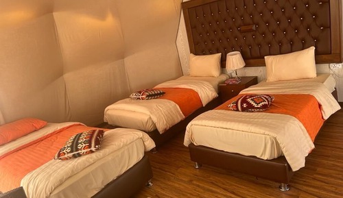 Habitación triple panorámica, no fumadores, vistas a la montaña