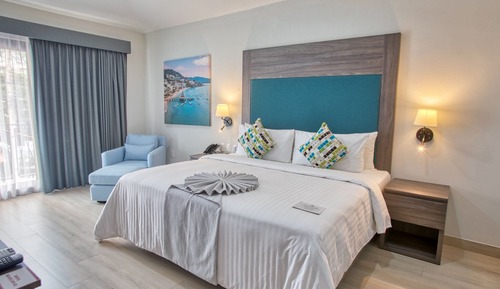 Habitación Deluxe doble, baño privado, vistas a la ciudad (Habitacion De Lujo)