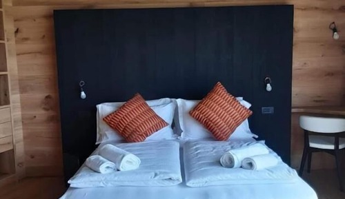 Luxury Quadruple Room, Mountain View