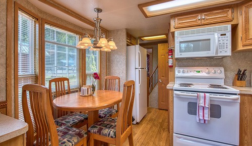 Cabaña familiar, baño privado, vistas a la montaña (Elk Forrest)