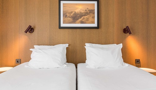 Habitación familiar, 3 camas individuales, no fumadores, balcón