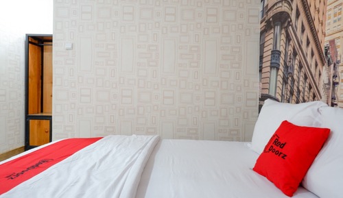 Habitación doble (RedDoorz)