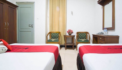 Habitación con 2 camas individuales (RedDoorz)