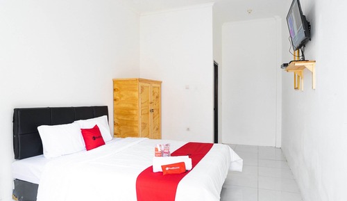 Habitación doble (RedDoorz)