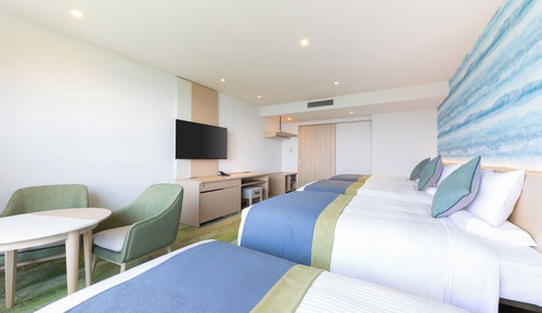 Habitación cuádruple superior, no fumadores, vistas al mar (With private bathroom)