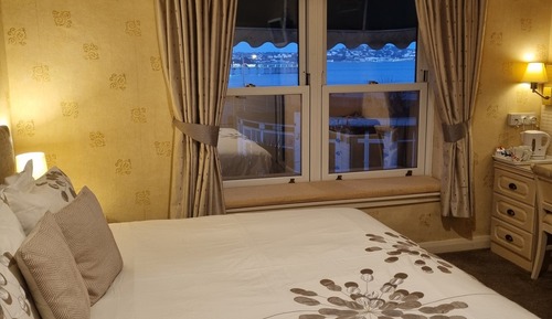 Habitación Deluxe con 1 cama doble o 2 individuales, vistas al mar (Room 6)