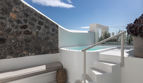 Superior Suite with Outdoor Jetted Tub