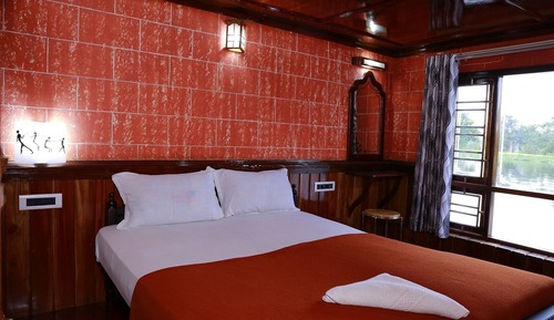Deluxe Room  (AC timings- 0800PM-0800AM)
