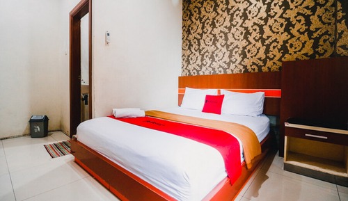 Habitación doble (Reddoorz)