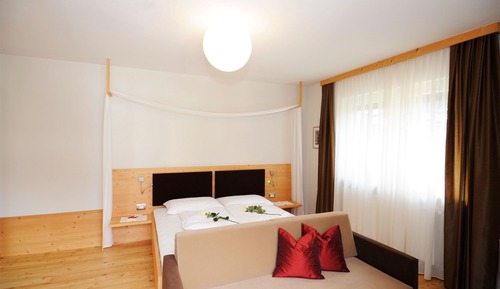 Habitación doble, 1 cama de matrimonio grande, no fumadores, vistas al jardín