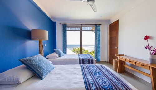 Villa, 2 habitaciones, piscina privada, vistas al mar (Syrena)