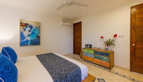 Villa panorámica, 1 habitación, piscina privada, frente a la playa (Rinjani)