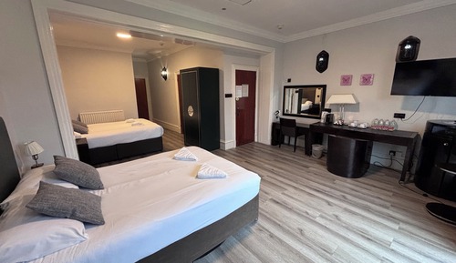 Habitación cuádruple clásica