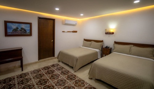 Habitación Confort, 2 camas dobles, balcón