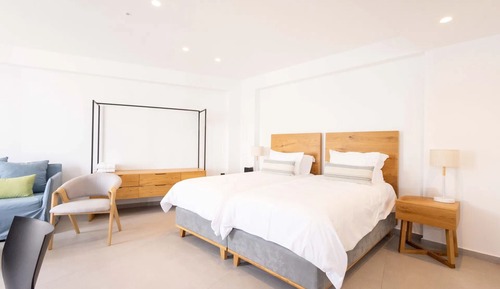Habitación Confort (Courtyard | Family)