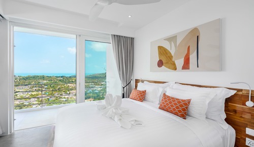 Deluxe Sunrise Suite