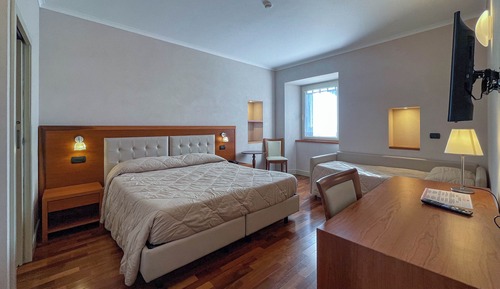 Habitación triple clásica