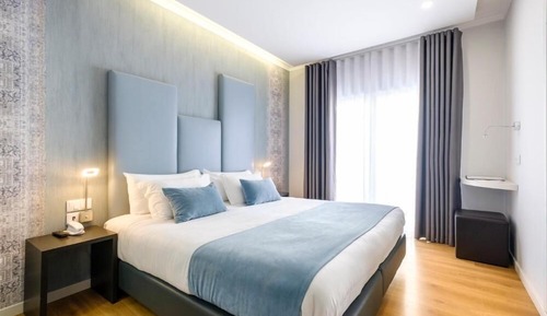 Habitación básica doble, balcón, vistas a la ciudad