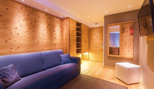 Suite (Alpine)