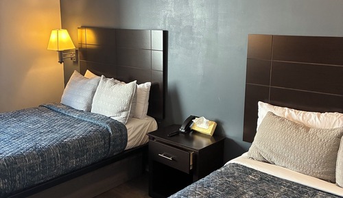 Habitación estándar, 2 camas dobles, no fumadores (Double)